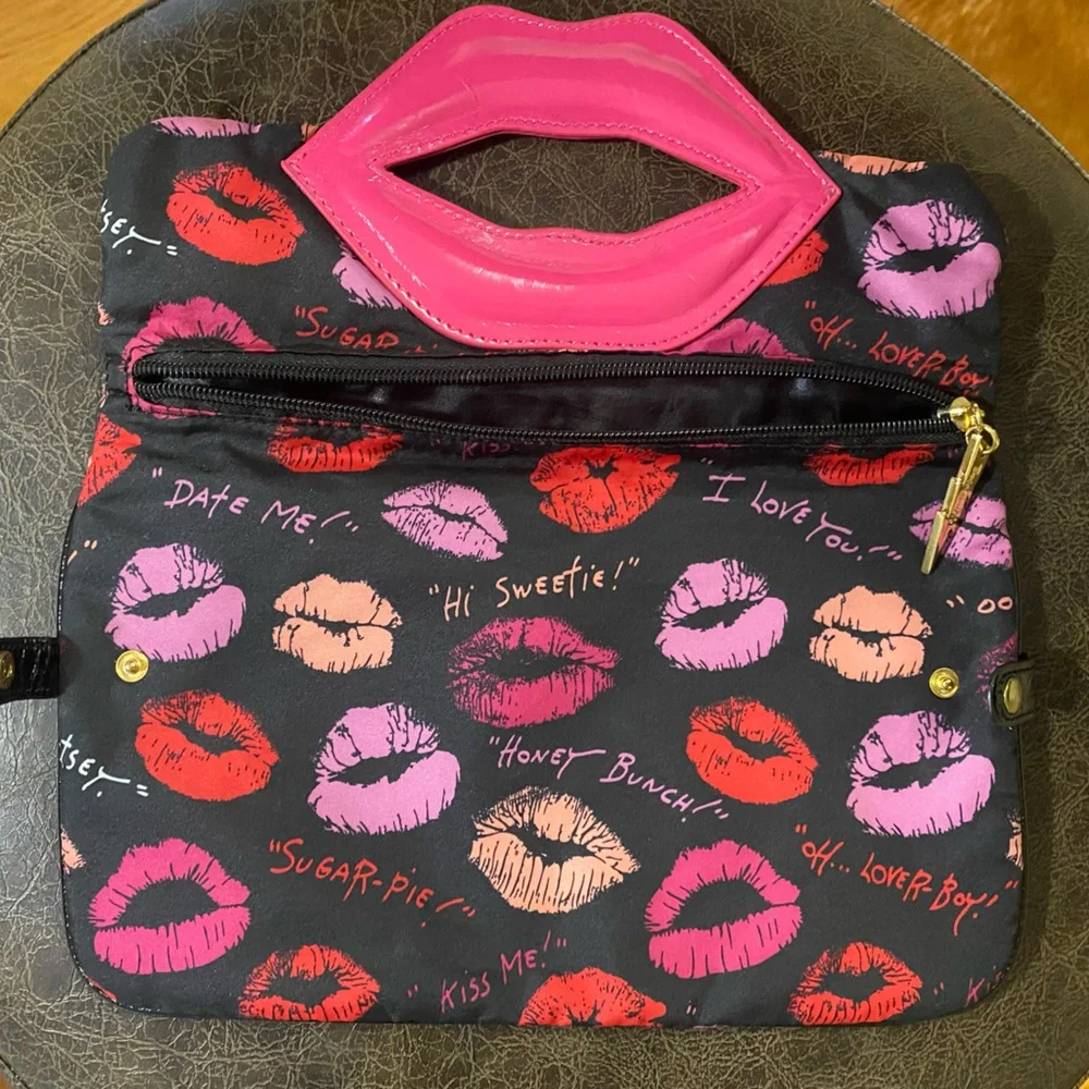 Betsey Johnson betsey johnson